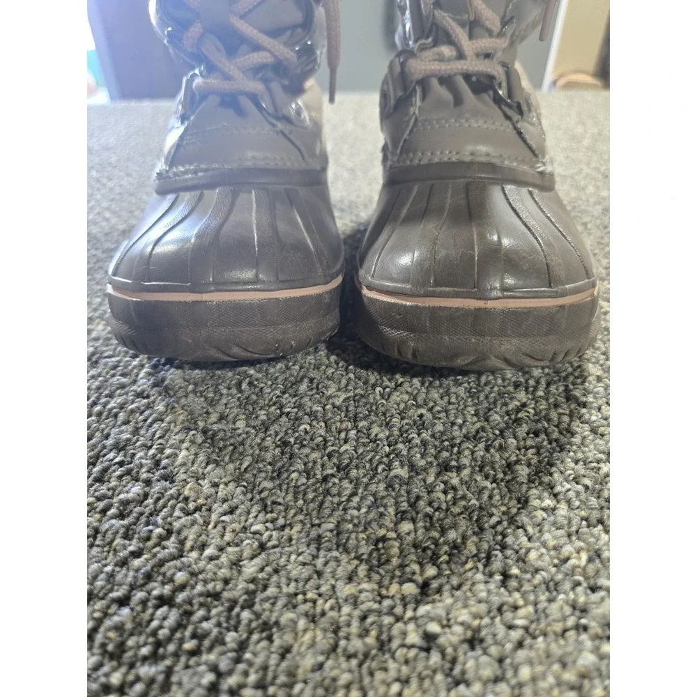 London Fog Quilted Taupe Winter Boots Size 2 (KIDS 8-10)